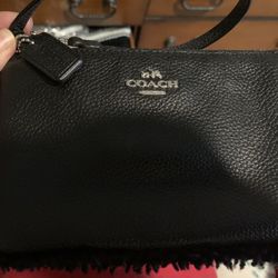Coach Wristlet Medium