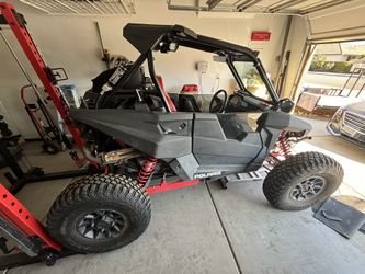 2018 Polaris Rs1