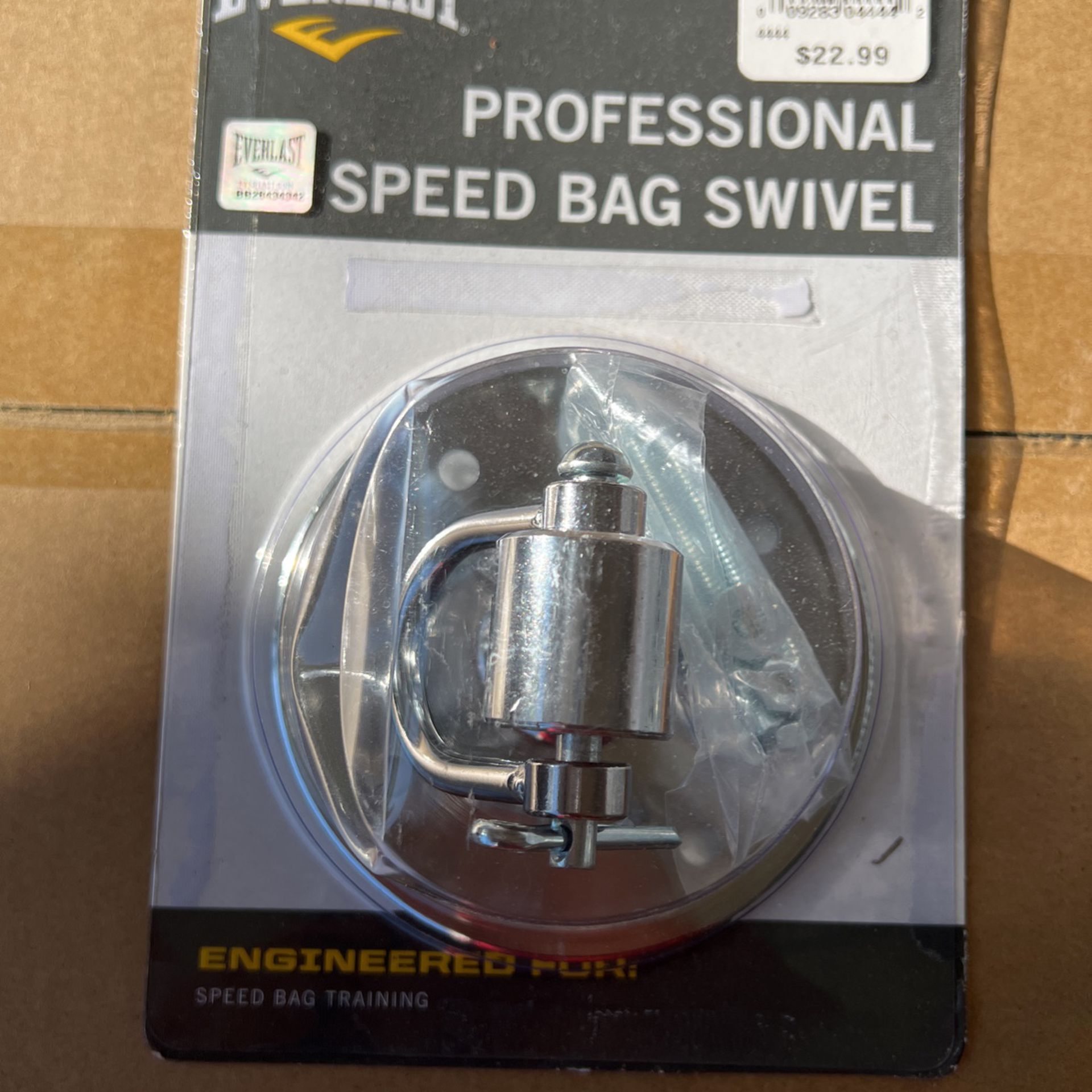 Everlast Speed Bag And Swivel 