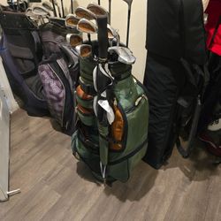 GOLF CLUBS WITH GOLF BAG (12 CLUBS)