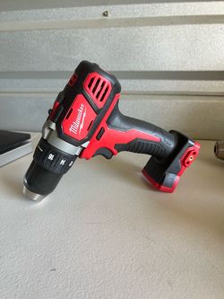 Milwaukee M18 18V Lithium-Ion Cordless 1/2 in. Drill Driver (Tool-Only)