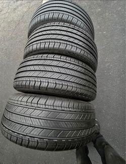 225/60/16 Hankook 📍📍 Vendo un set de llantas con 80% de vida las 4 📍🌟