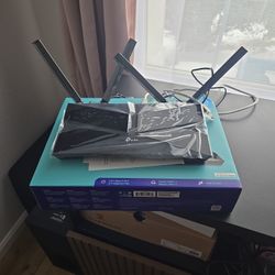 TP- Link WiFi Router