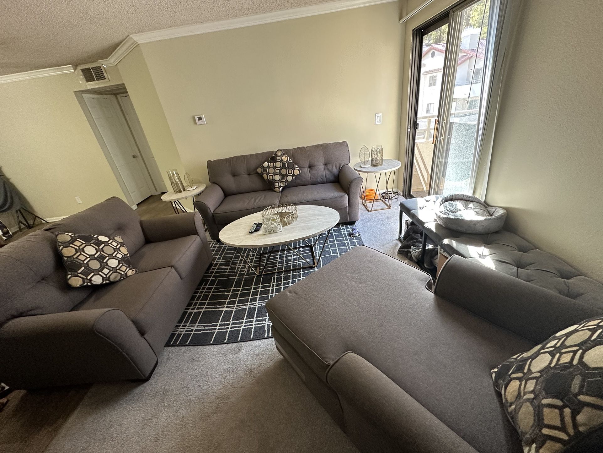 ✨ Stylish 3-Piece Couch Set + Coffee Table, Side Tables, Rug & Decor – Full Living Room Setup! ✨