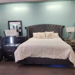 SALE!! 4-PC King Bedroom Set ONLY $1099/ Bedframe, Nightstand, Dresser & Mirror 