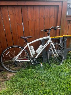 Fuji Absolute 3.0 Hybrid Fitness Bike – Medium (19”) 🚲