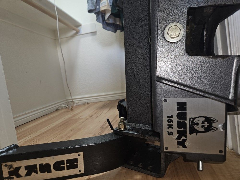 Husky 5th Wheel Hitch