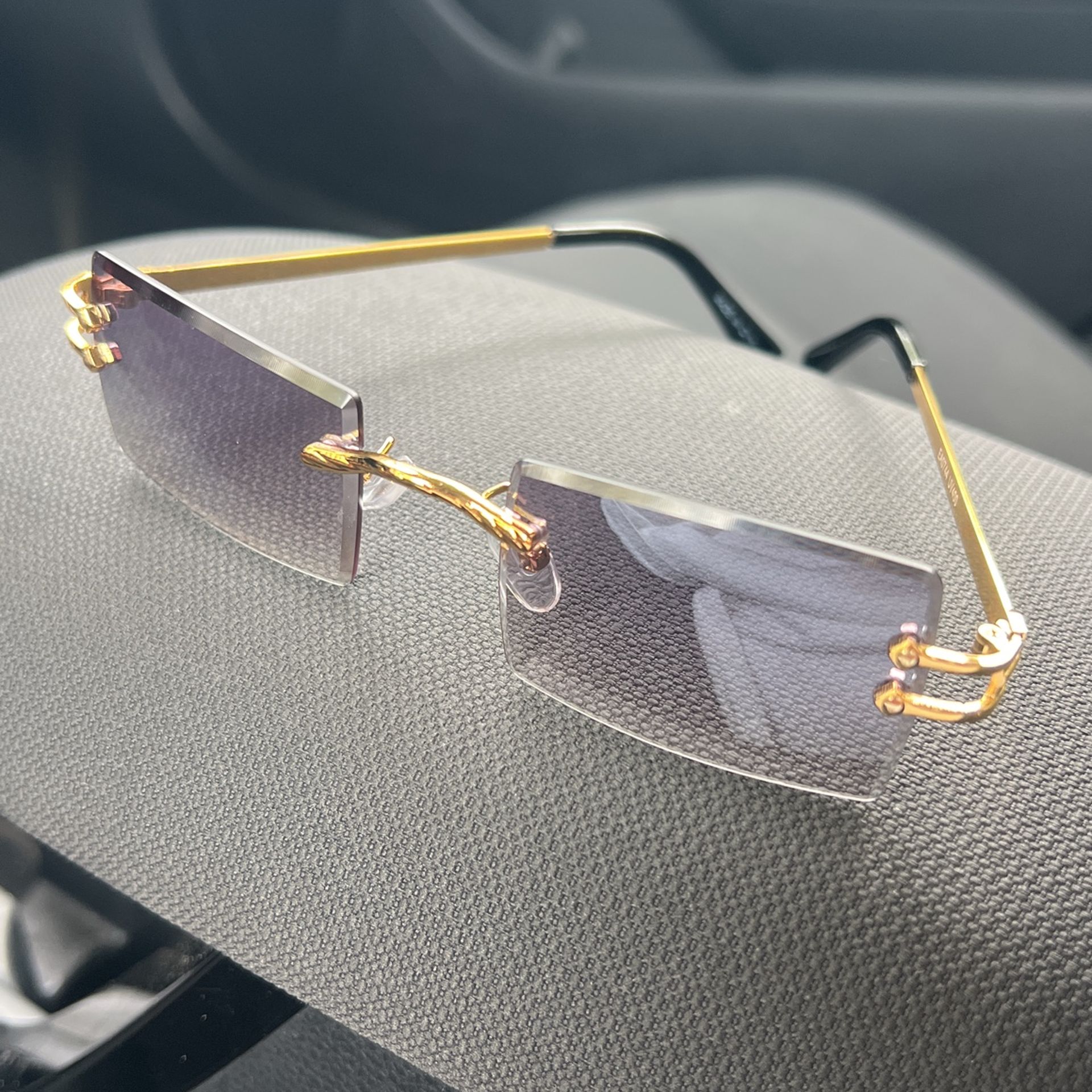 Sunglasses 🕶️