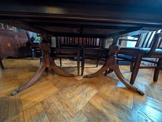 Dining room table