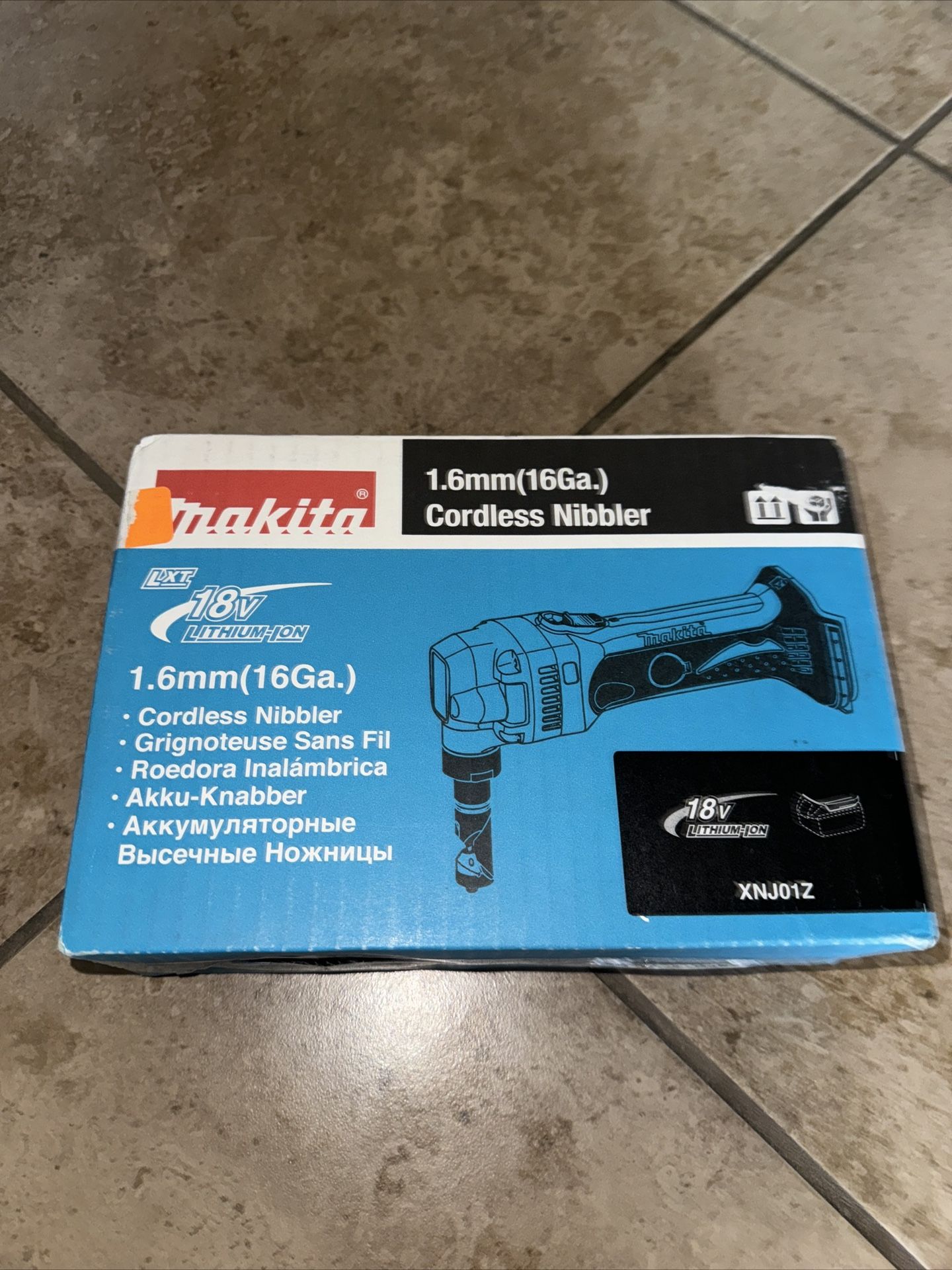 MAKITA XNJ01Z 18V LXT Lithium‑Ion Cordless 16 Gauge Nibbler, Tool Only