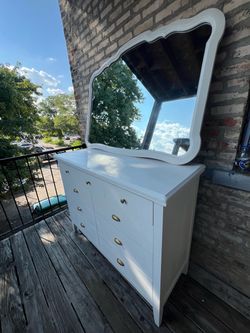 Beautifully Refinished 9-Drawer Dresser with Mirror ✨
