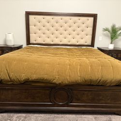 Elegant Solid Wood King Bed Frame + Matching Nightstands – Excellent Condition