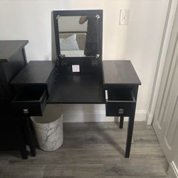 Make Up Vanity 