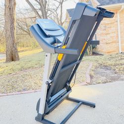 ProForm Trainer 430i Folding Smart Treadmill with 10% Incline (Like New) 