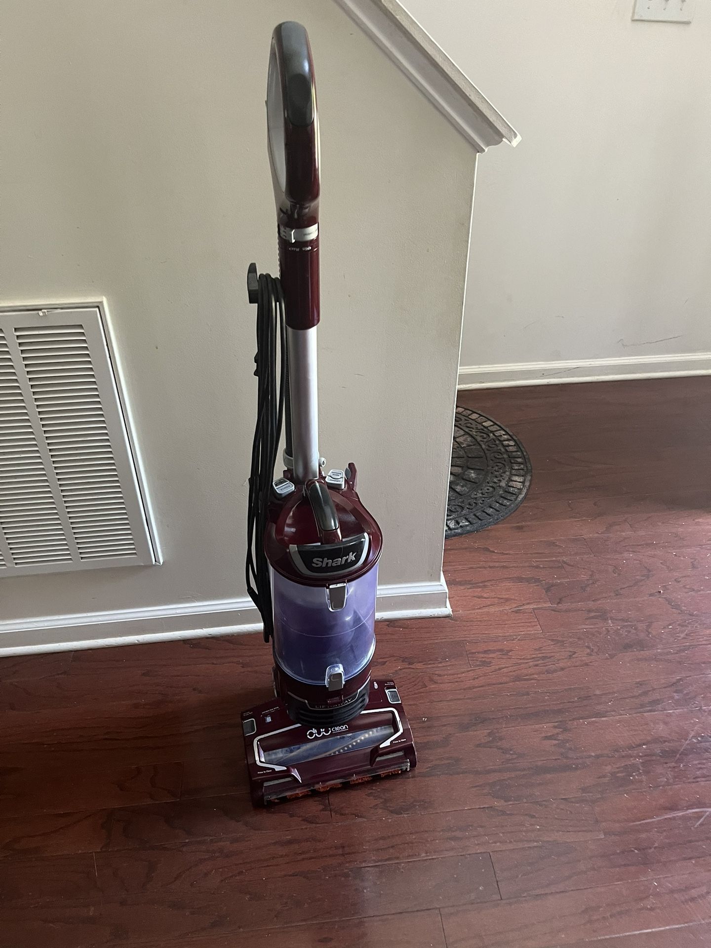 Shark Rotator Lift-Away Vacuum Cleaner 