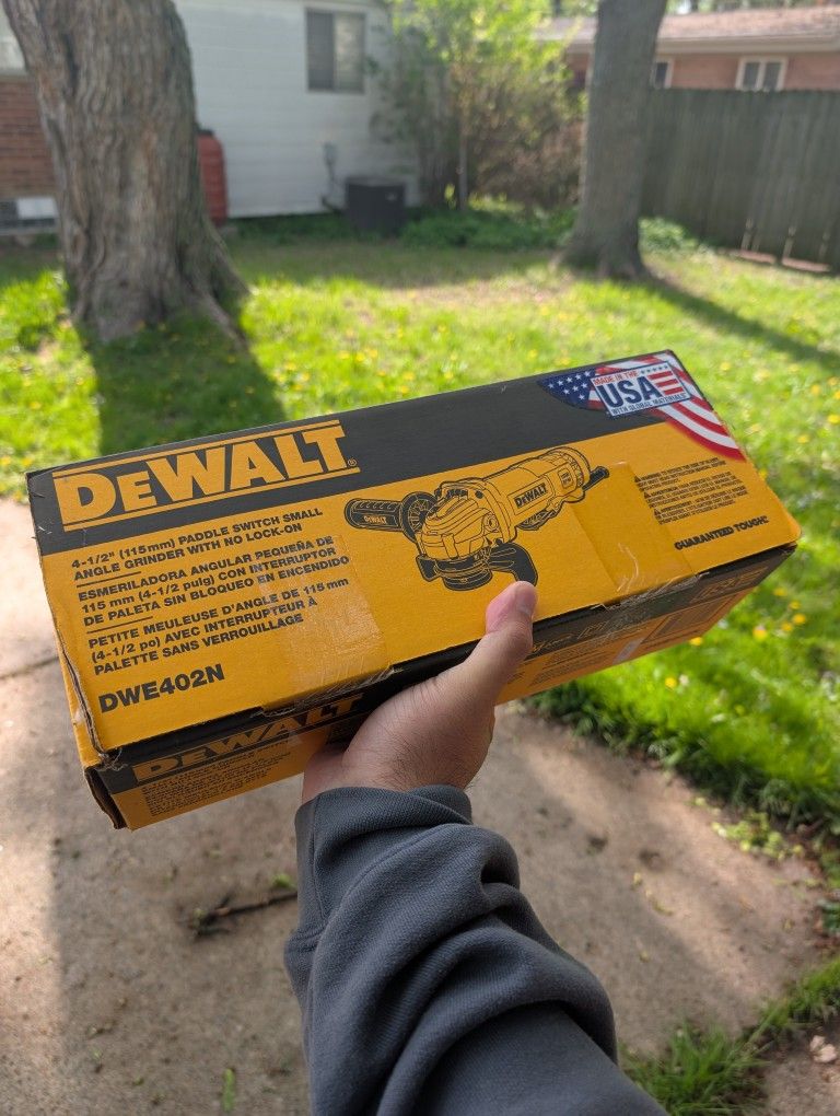 DeWalt 120v 4.5" Corded Angle Grinder