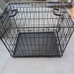 Metal Dog Crate (24") with Removable Tray