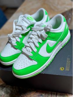 BRAND NEW - Dunk Low ‘Green Strike’ - 6.5Y/8women