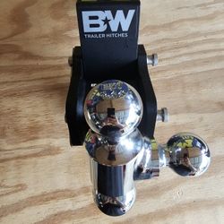 B&W Trailer Hitches - Tow and  Stow