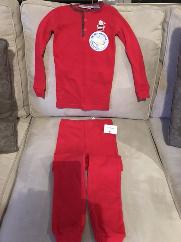 Holiday pjs size 5 NEW