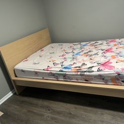 Bed Frame Queen Size 