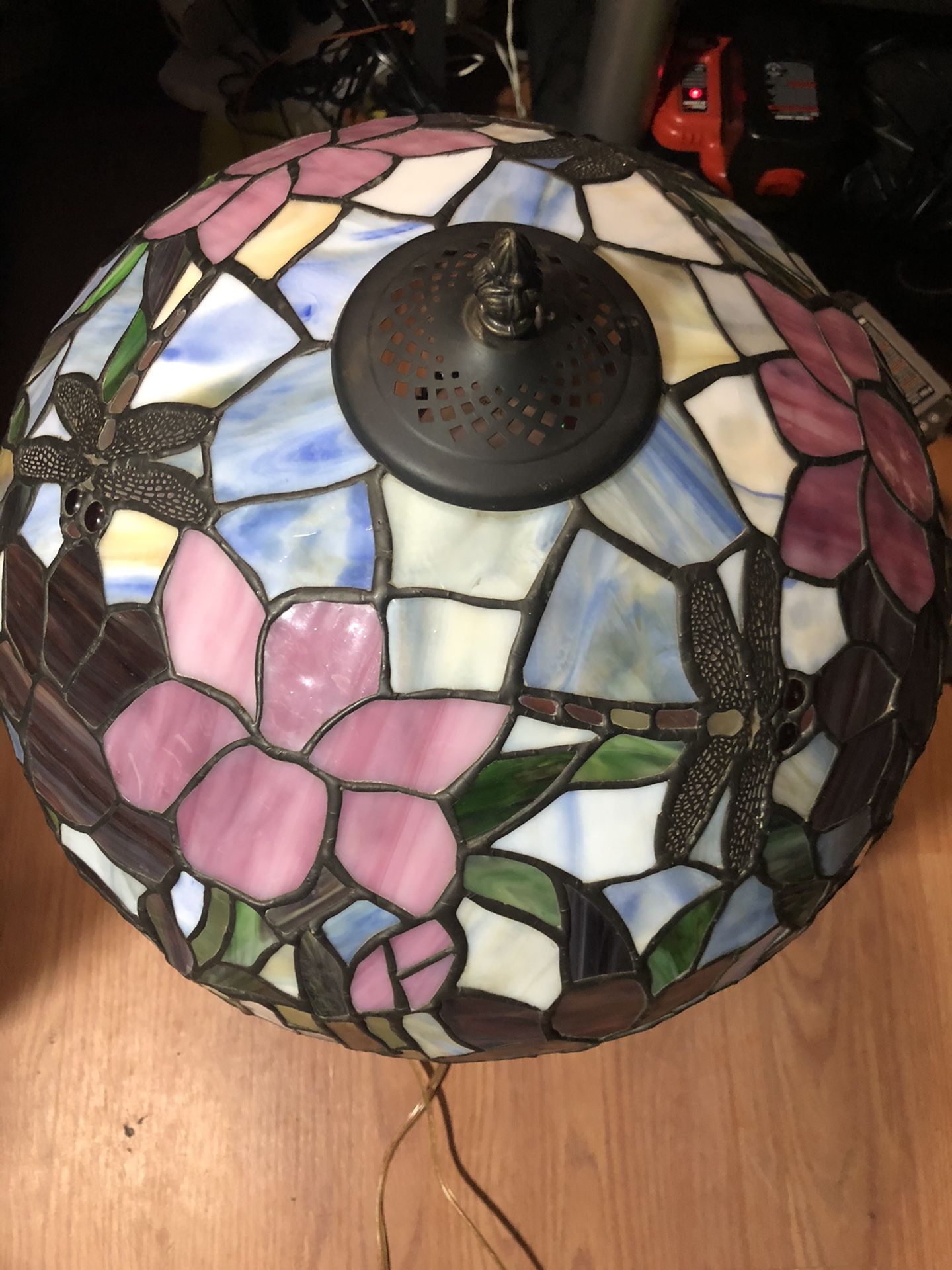 Large Tiffany style multicolor chandelier Light