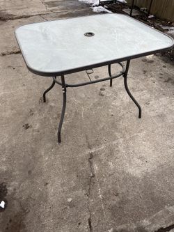 Patio table 36w24d30h