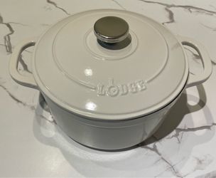 NEW Lodge 5.5 Qt Enameled Cast Iron Dutch Oven – Oyster White – 5.2L – Never Used