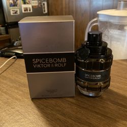 Viktor & Rolf Spice Bomb Men's Cologne