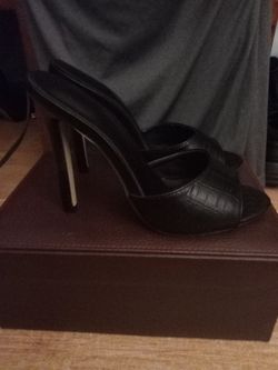 Black Heels. 7 1/2. Alligator Print. 