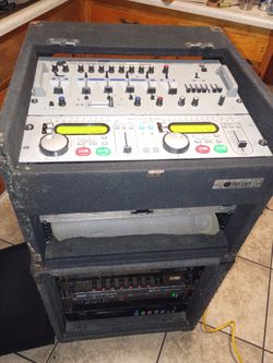 DJ Equipment 