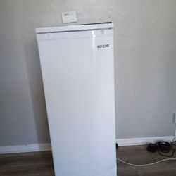 Thompson Upright Freezer 
