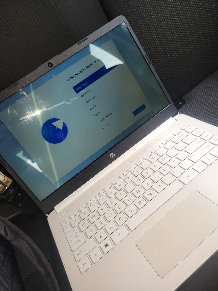 HP 14" Laptop – Ready to Use! (White)