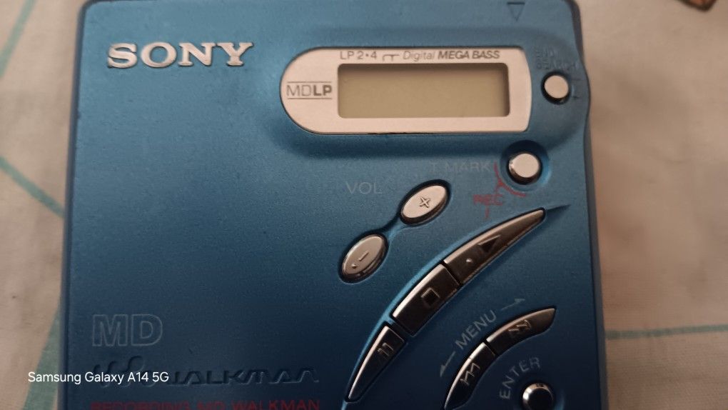 SONY MINI DISC PLAYER