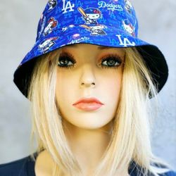 HELLO KITTY DODGERS BLUE BUCKET CAP HAT (BRAND NEW) 