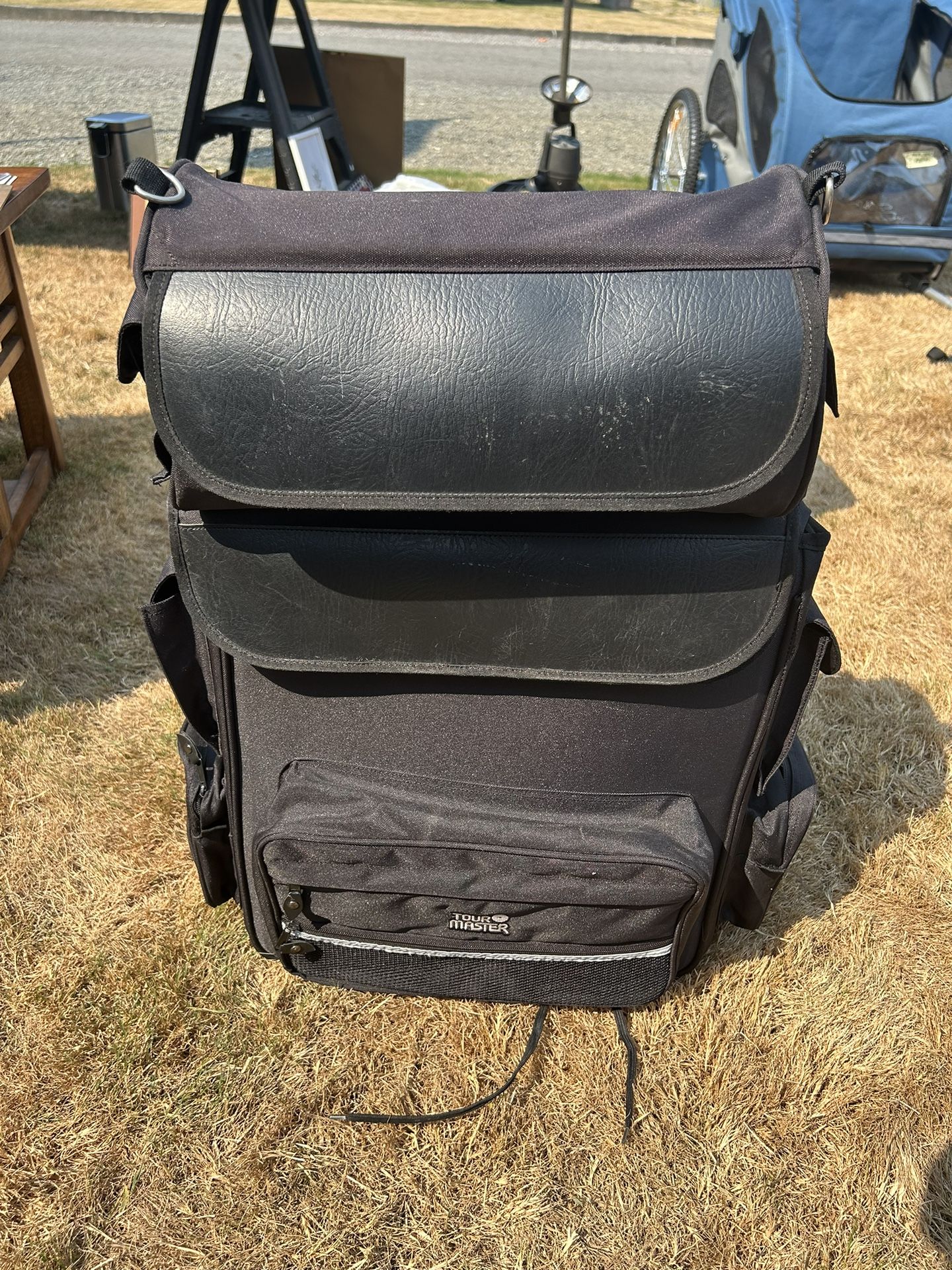 Tour Master Motorcycle Backpack Sissy Bar Bag ( This Item Is In MARYSVILLE For Pick Up)