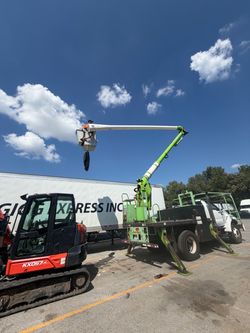 Bucket truck