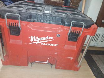 Milwaukee packout