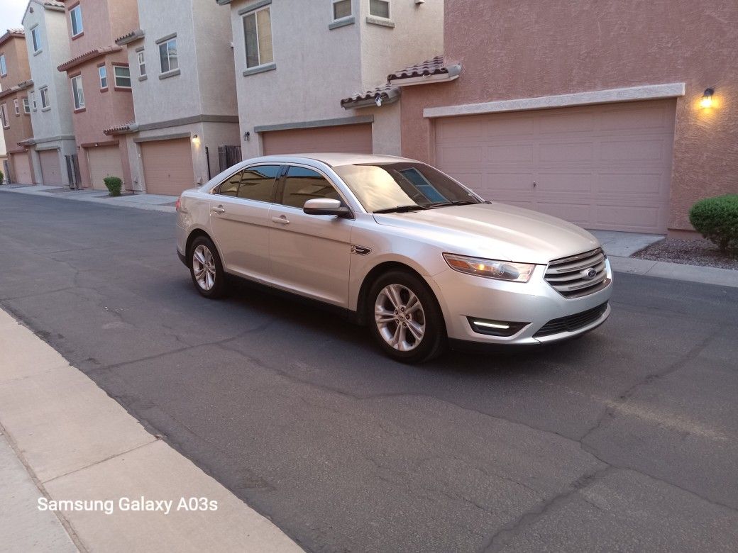 2013 Ford Taurus