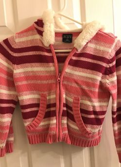 Girls sweater size 5-6