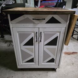 Small Kitchen Island 