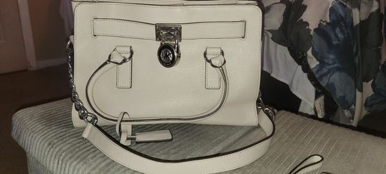 BRAND NEW MICHAEL KORS PURSE