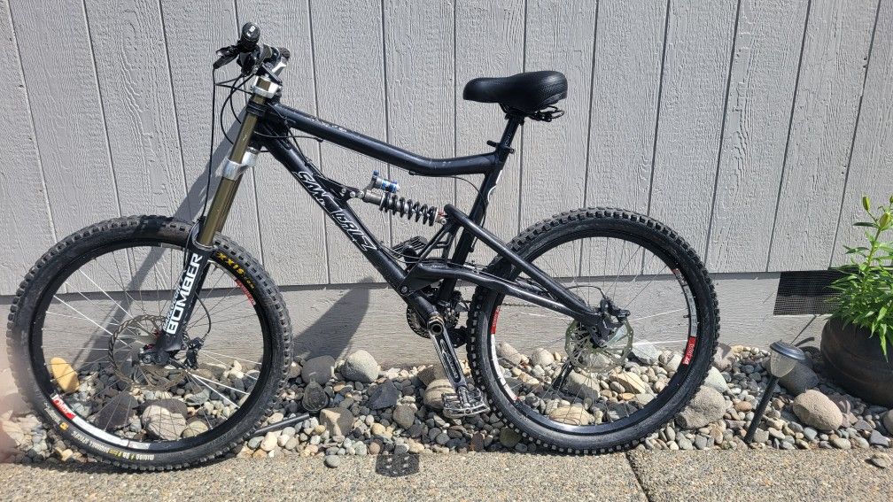 Clasic Santa Cruz Down Hill
