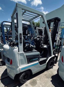 FORKLIFT EXCELLENT CONDITION