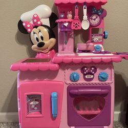 Minnie Mouse Play Kitchen