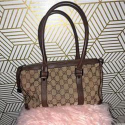 pre-owned  authentic  Gucci  shoulder canvas GG handbag
