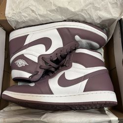 Air Jordan 1 Mid 