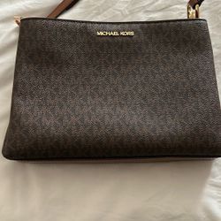 Michael Kors Crossbody Bag