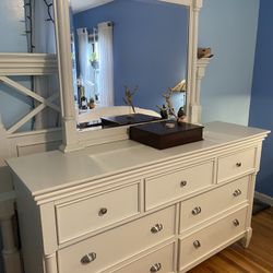 White Wooden Bedroom Set