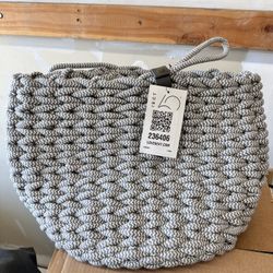 Storage basket